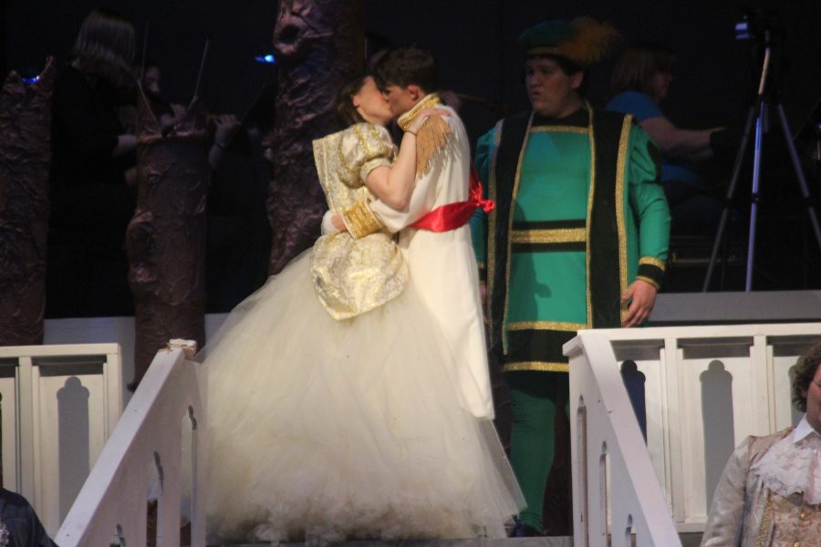 A Lovely Night: Southeast’s theater premiers the magical Cinderella