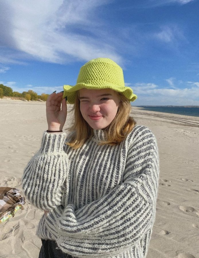 Elise+Anderson+modeling+her+hand-made+crochet+bucket+hat.