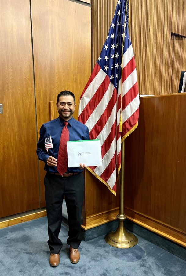 Spanish teacher becomes an American citizen over the summer