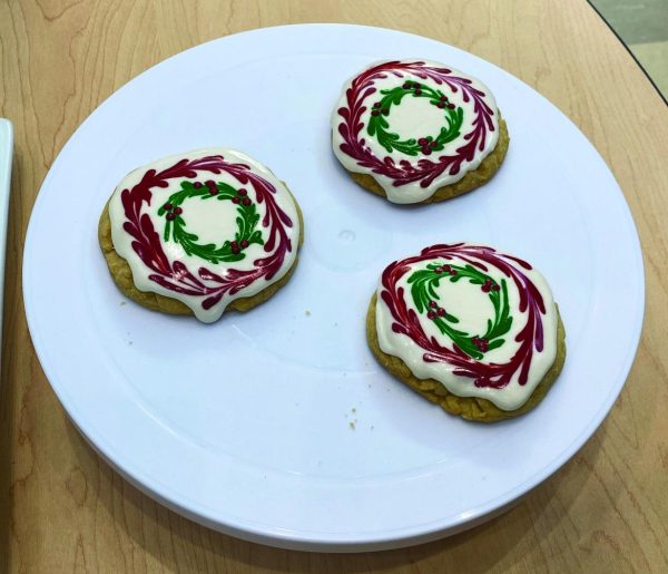 Lauren Maw's 1st place royal icing sugar cookies.
Photo Credit: Ciera Bremer