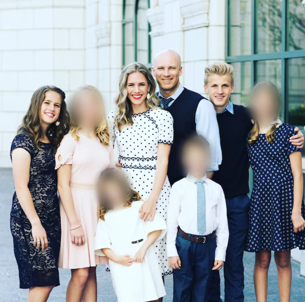 Ruby Franke and Kevin Franke are pictured with their children in this photo taken by Melanie Rice Photography
Photo credits: Melanie Rice
